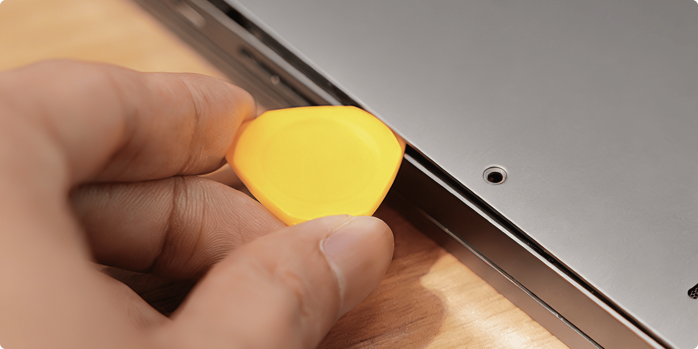 Ultradunne, driehoekige opener-plectra